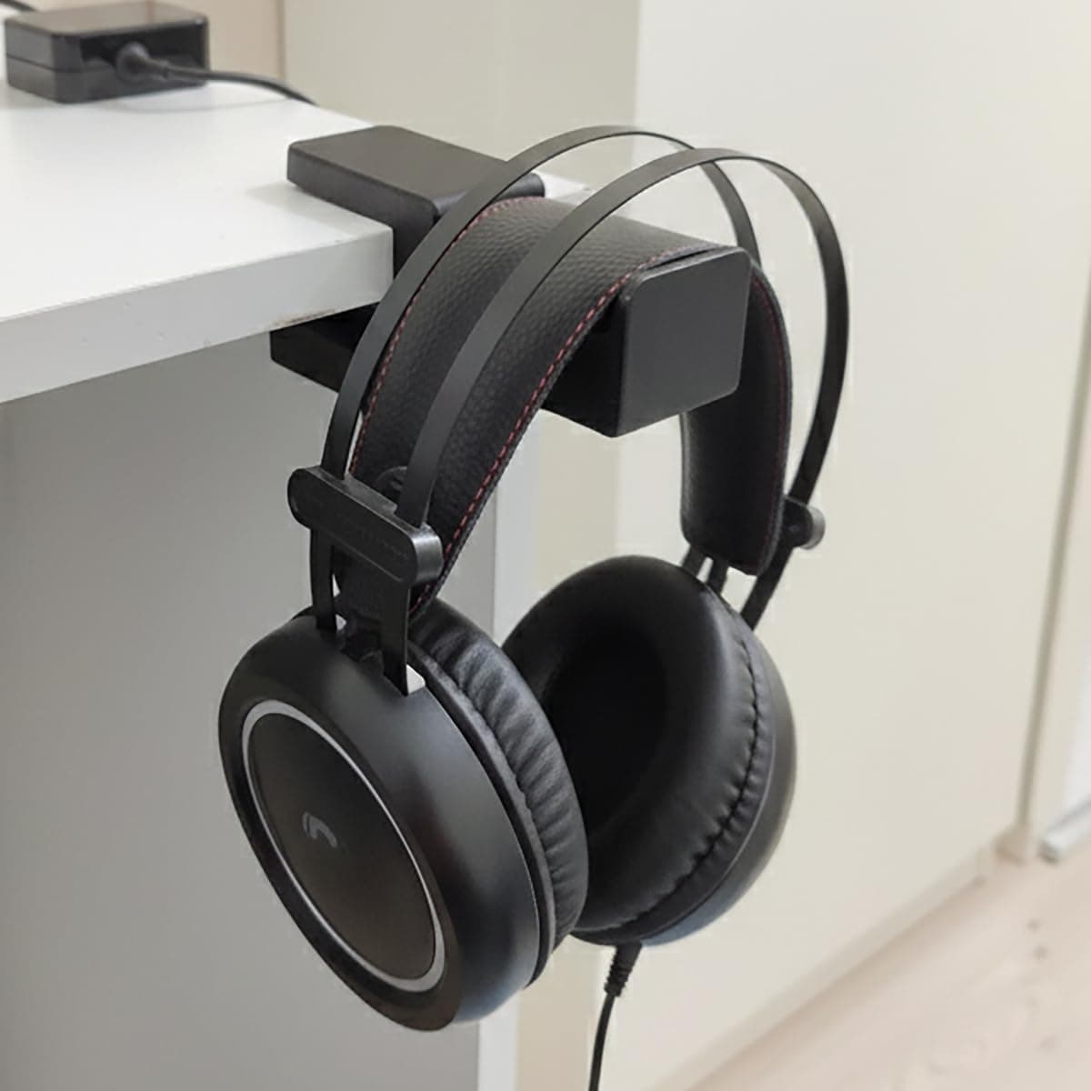 Premium Siyah Asılabilir Masa Kenarı Kulaklık Standı, Ergonomik ve Sağlam | Premium Siyah Masa Kenarı Kulaklık Standı