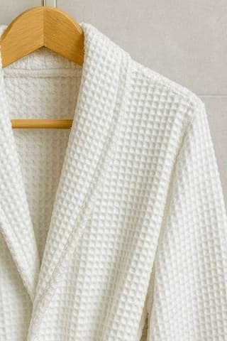 Pike Waffle Desenli Şal Yaka Bornoz Otel Tipi Beyaz Lüks %100 Pamuklu Geniş Kalıplı