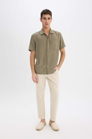 DeFacto Relax Fit Polo Yaka Keten Görünümlü Yazlık Kısa Kollu Gömlek E1230AX25SMKH403