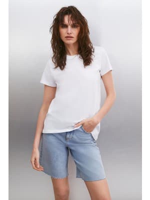 Grimelange Samantha Kadın %100 Organik Pamuklu Comfort Fit Arkası Uzun Basic Örme Beyaz T-shirt