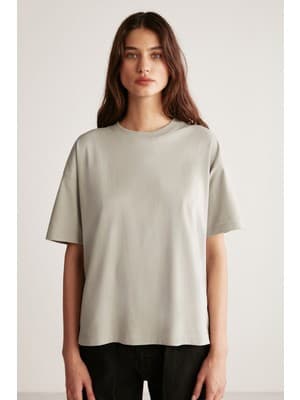 Grimelange Jemmy Kadın %100 Organik Pamuk Relaxed Fit Yırtmaçlı Yuvarlak Yakalı Açık Gri T-shirt