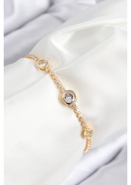 Pirinç Zirkon Taşlı Daire Model Gold Renk Asansörlü Kadın