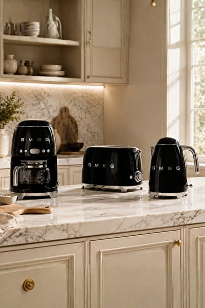 Smeg 50's Style Retro Siyah Kettle 1x2 Ekmek Kızartma Makinesi Ve Filtre Kahve Makine Seti