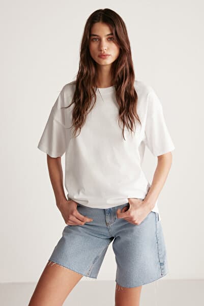 GRIMELANGE Jemmy Kadın %100 Organik Pamuk Relaxed Fit Yırtmaçlı Yuvarlak Yakalı Beyaz T-shirt