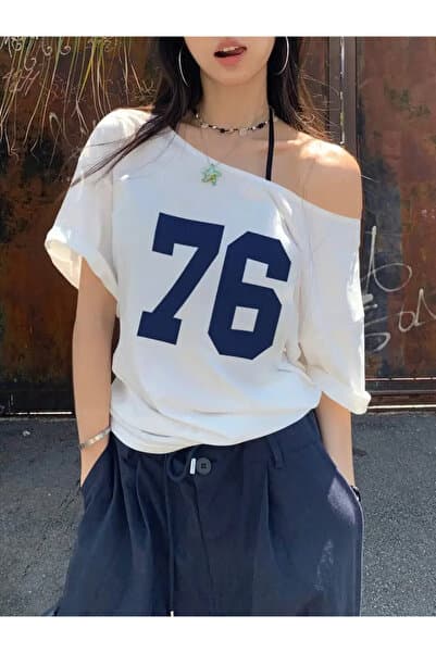 Elvino Kadın Düşük Omuz Kayık Yaka 76 Baskılı Oversize T-shirt