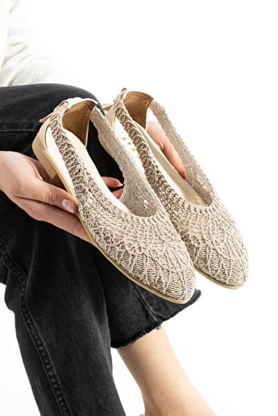 Moda Devrin Bej Yanı Açık Örgülü Sandalet