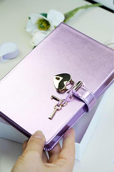 Victoria's Journals Hush Hush Kilitli Metalik Defter Kutulu 80gr. 160 yp. Çiz..Lila