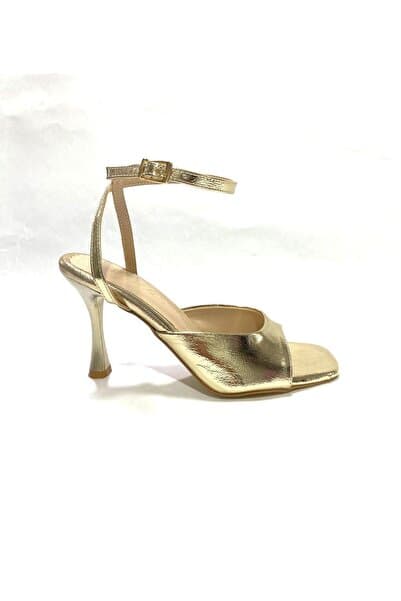 Bilekten Bağlamalı Kadın İnce Topuklu Ayakkabı