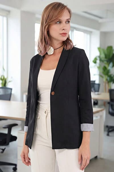 Kadın Siyah Kol İçi Çizgili Tek Düğmeli Ceket ARM-22K001122