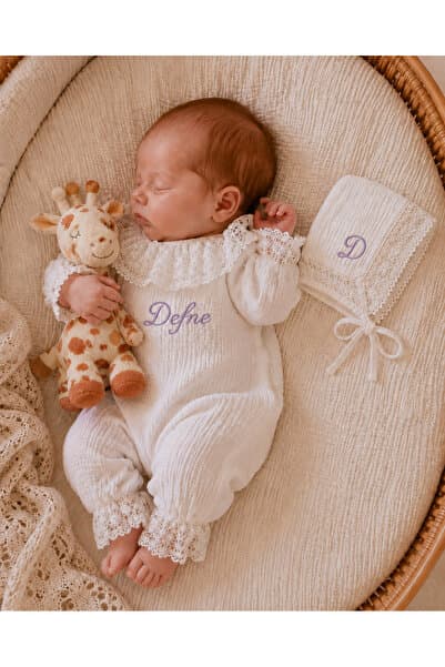 BabyGusto Kişiye Özel İsim Nakışlı Dantelli Müslin Yenidoğan Takımı | Kız Bebek