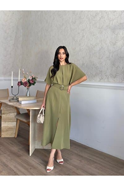 MODA DURAĞI KALİTELİ MİDİ ELBİSE YIRTMAÇ DETAYLI KEMERLİ