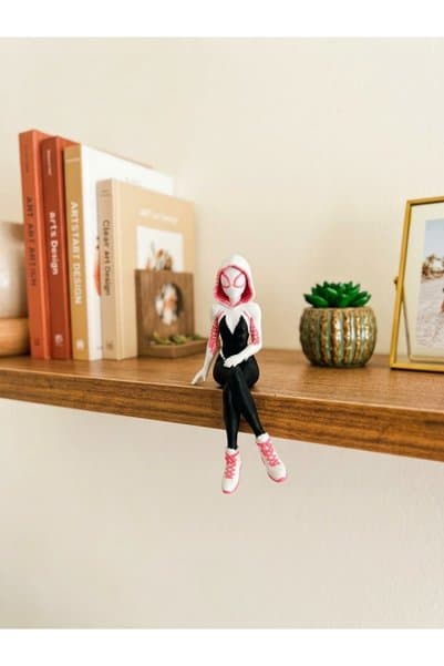 ART CLUB STUDIO Pembe Kapüşonlu Kostümlü Raf Aksesuarı - Dekoratif Kitaplık Figürü 9 cm