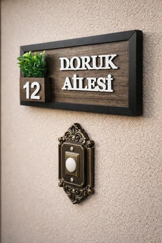 Kişiye Özel Ahşap Kapı İsimliği Çiçekli 10x20 Cm Mdf Dekoratif Kapı Tabelası 10x20 Cm