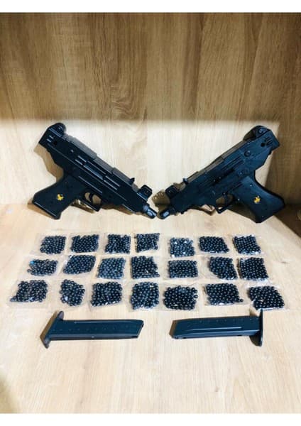 Periyedi Boncuklu 2 Adet Uzi Silah + 21 Paket