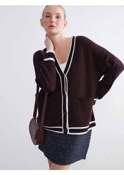 LC Waikiki V Yaka Çizgili Oversize Kadın Triko Hırka