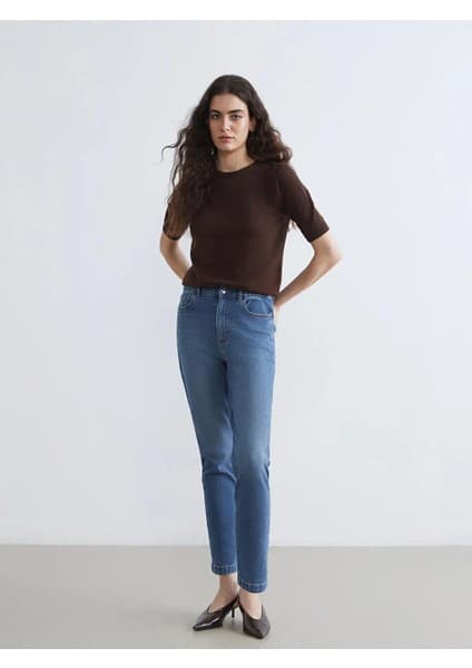 LC Waikiki Indigo Beli Lastikli Slim Mom Kadın Jean Pantolon