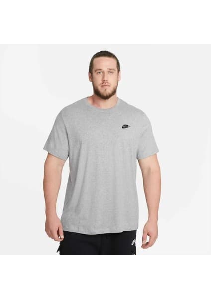 Nike Sportswear Club T-Shirt