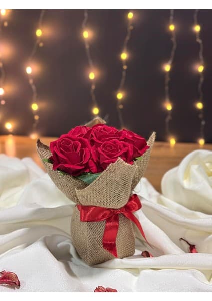 Romantik Jüt Kumaşlı Kırmızı Gül Buketi, Sevgiliye Özel Hediye, Doğum Günü Çiçek